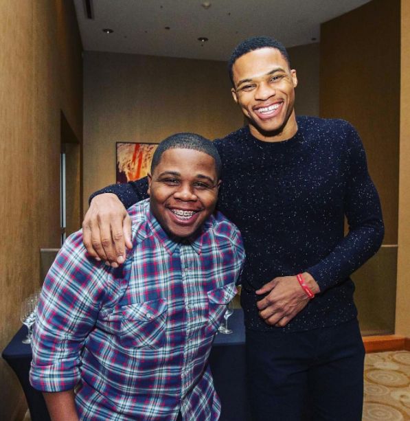 与企业现金 与企业现金